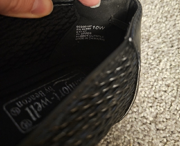 ❄️Beacon Black Low Heel with Textured Upper and Square Toe #B6 - Picture 9 of 9